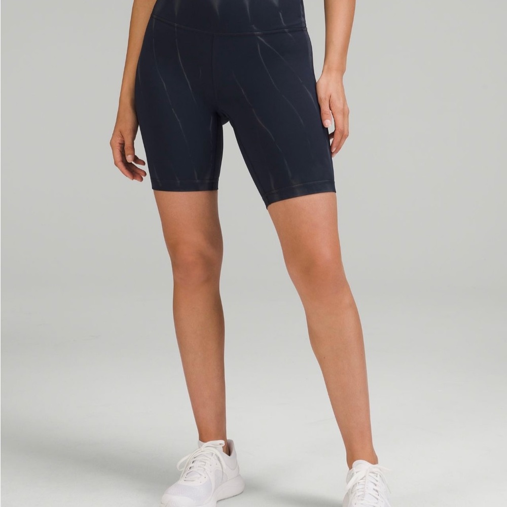 Lululemon 8” shorts